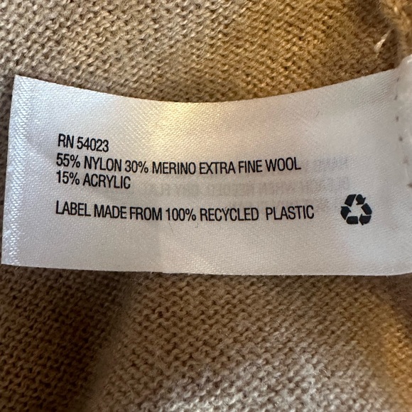 GAP Women's Beige Wool Blend Button-Up Cardigan - Picture 4 of 6